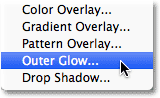 Memilih layer style Outer Glow. Image � 2012 Photoshop Essentials.com