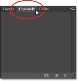 Membuat panel Channels aktif. Gambar © 2013 Steve Patterson, Photoshop Essentials.com