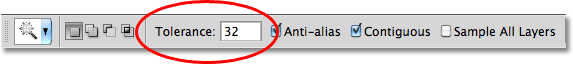L'option Baguette magique Tolérance dans la barre des options dans Photoshop. Image © 2010 Photoshop Essentials.com