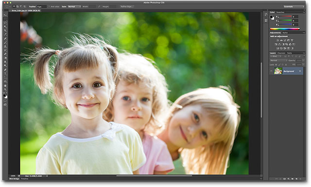 Photoshop CS6 is now the default image editor in Mac OS X. Image © 2013 Photoshop Essentials.com