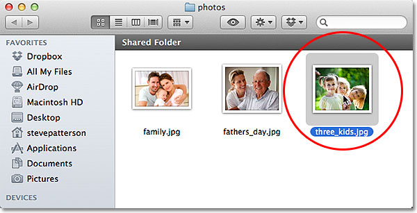 Right-clicking on the photo thumbnail in the Finder window. Image © 2013 Photoshop Essentials.com