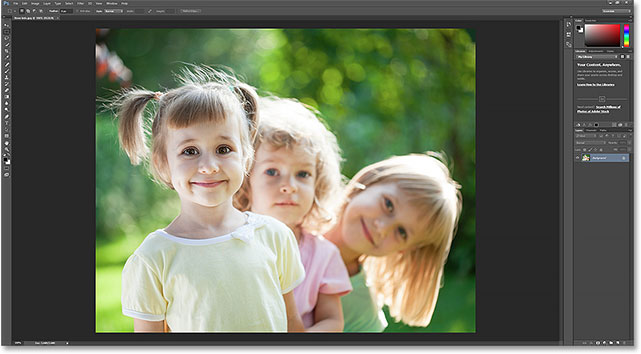 The image now opens in Photoshop rather than in Photos. Image © 2015 Photoshop Essentials.com