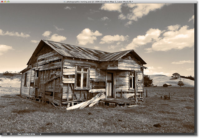 Foto dengan Sepia 1 Fotografi Toning ditetapkan diterapkan. Image © 2012 Photoshop Essentials.com