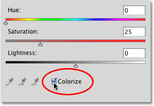 Memilih opsi Colorize untuk Hue / Saturasi penyesuaian lapisan di Photoshop. Image © 2010 Photoshop Essentials.com