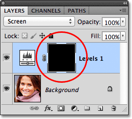 Thumbnail layer mask untuk lapisan penyesuaian yang sekarang dipenuhi dengan hitam. Image © 2012 Photoshop Essentials.com