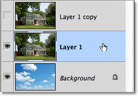 Memilih Layer 1 di panel Layers. Image © 2012 Photoshop Essentials.com