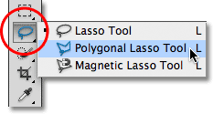 Memilih Polygonal Lasso Tool di Photoshop. Image © 2012 Photoshop Essentials.com