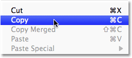 Memilih perintah Copy dari menu Edit di Photoshop. Gambar © 2011 Photoshop Essentials.com.