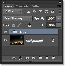 Panel Layers menampilkan lapisan kelompok Stars baru. Image © 2013 Photoshop Essentials.com