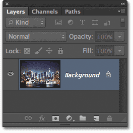 Gambar asli pada layer Background pada panel Layers. Image � 2013 Photoshop Essentials.com.