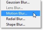 Memilih Motion Blur filter pada Photoshop CS6. Image © 2013 Photoshop Essentials.com