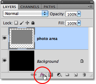 Mengklik ikon Layer Styles di bagian bawah panel Layers. Image © 2010 Photoshop Essentials.com.