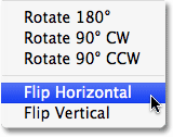 Memilih perintah Horizontal Flip Photoshop. Gambar © 2008 Photoshop Essentials.com.