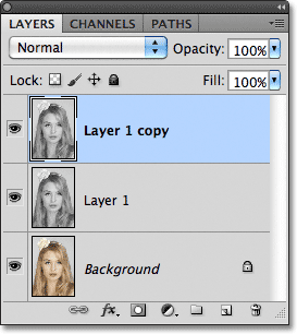 Salinan Layer 1 muncul di panel Layers. Gambar © 2011 Photoshop Essentials.com.