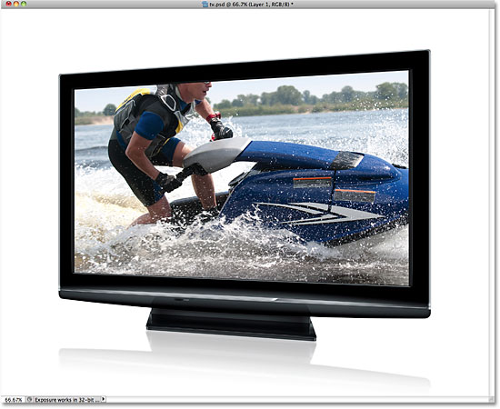 Foto kedua sekarang muncul di layar tv. Image © 2010 Photoshop Essentials.com