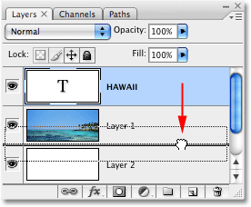 Arrastrar la capa de texto abajo "Capa 1" en la paleta Capas. Imagen © 2008 Photoshop Essentials.com.