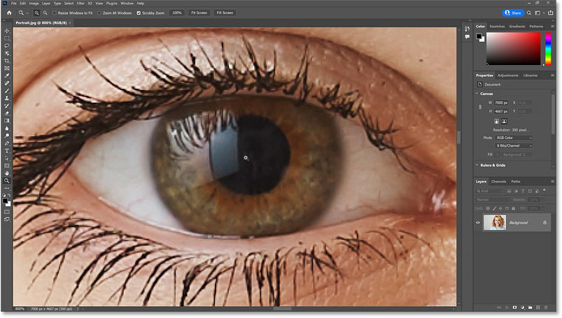 Zooming in beyond 100 percent in Photoshop only makes the pixels bigger.