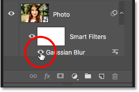 How to toggle the visibility of a smart filter in Photoshop