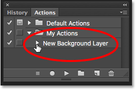 Panel Actions (Działania) pokazujący tylko nazwę nowej akcji. Image © 2016 Photoshop Essentials.com