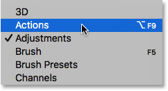 Seleccionando el panel Acciones desde el menú Ventana. Imagen © 2016 Photoshop Essentials.com