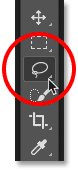 تحديد أداة Lasso من شريط الأدوات في Photoshop.