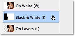 Choosing the Black & White view mode for the Refine Edge command. 