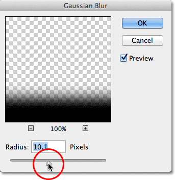 سحب منزلق Radius في شاشة Gaussian Blur.