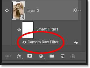 Pannello Livelli di Photoshop che mostra il filtro intelligente Camera Raw's Layers panel showing the Camera Raw smart filter