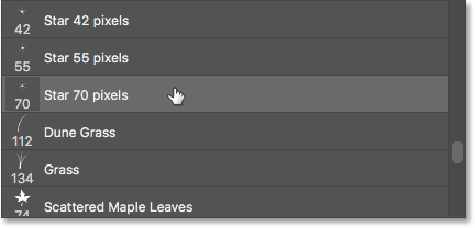 تحديد فرشاة Star 70 Pixels من لوحة Brush Presets. 