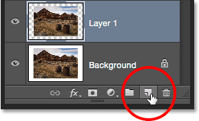 النقر فوق أيقونة New Layer في لوحة Layers.