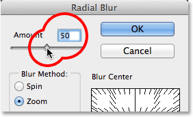 ضبط قيمة Amount لمرشح Radial Blur في Photoshop.  صورة © 2013 Photoshop Essentials.com