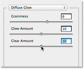 Setting the optons for the Diffuse Glow filter in the Filter Gallery in Photoshop.