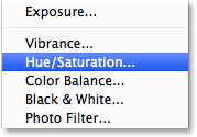 إضافة طبقة ضبط Hue / Saturation في Photoshop.