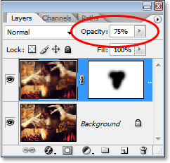 Lowering the opacity of the pixelated layer to 75%.