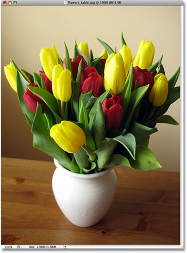 A photo of flowers in a vase. Image licensed from iStockphoto by Photoshop Essentials.com.